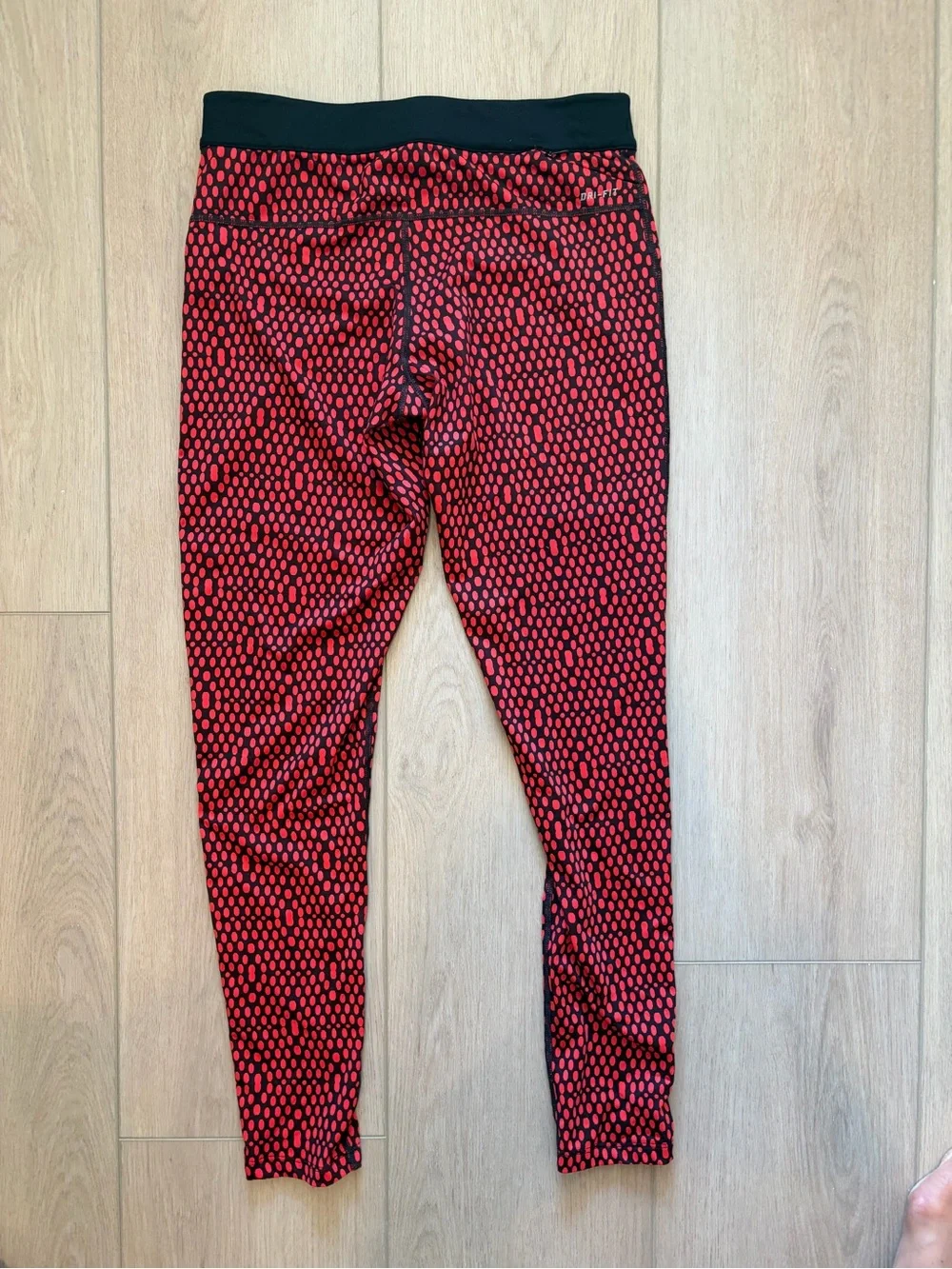 Nike Dri-Fit Epic Run Womens Red and Black Patterned'Athletic Leggings